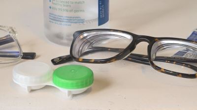 Experts say it's best to switch contacts for glasses during coronavirus outbreak